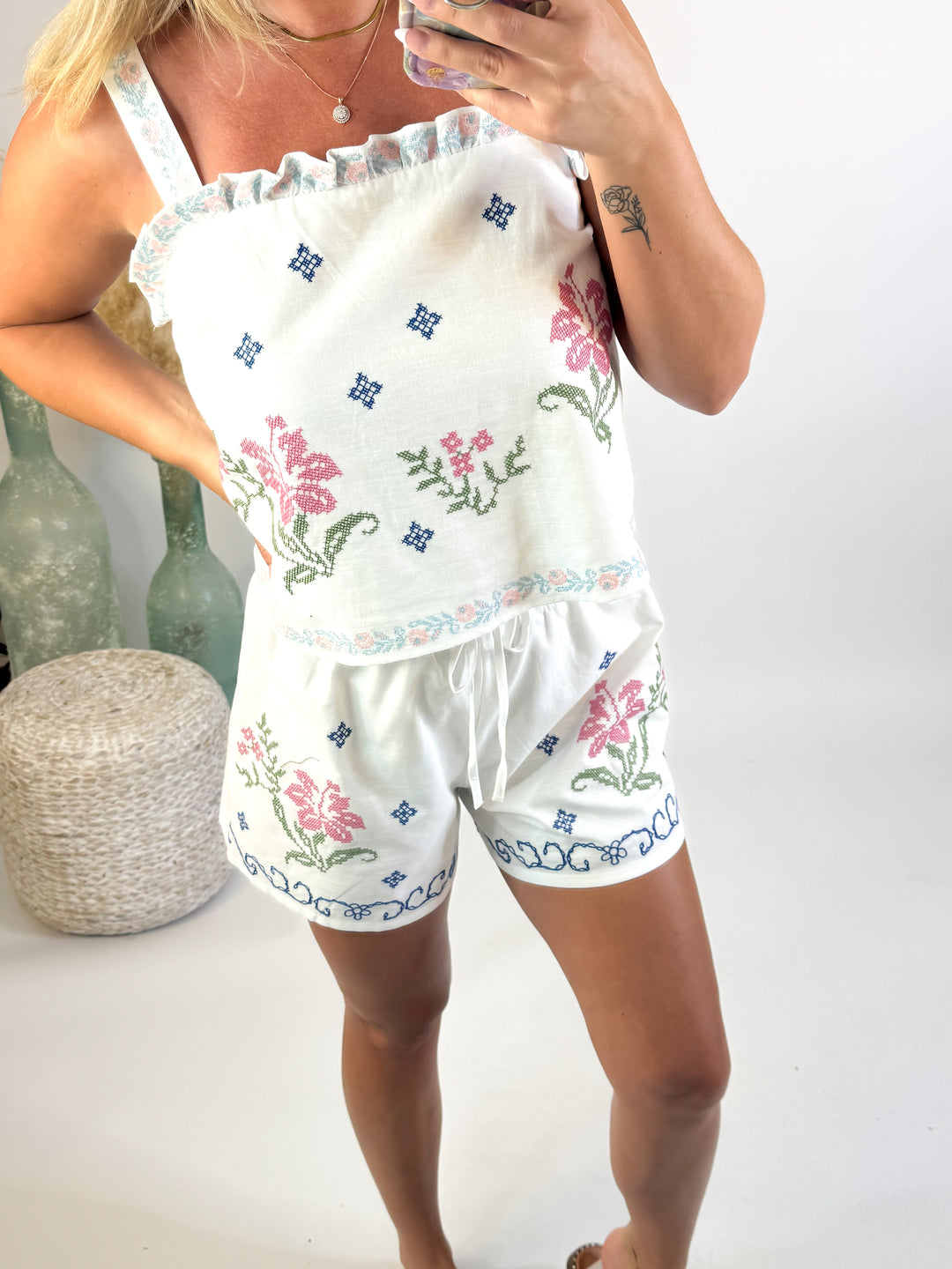 Sweet Magnolia Embroidered Set
