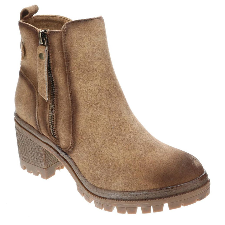 The Very G Womens Beige Maeve Lug Sole Zip Ankle Boots