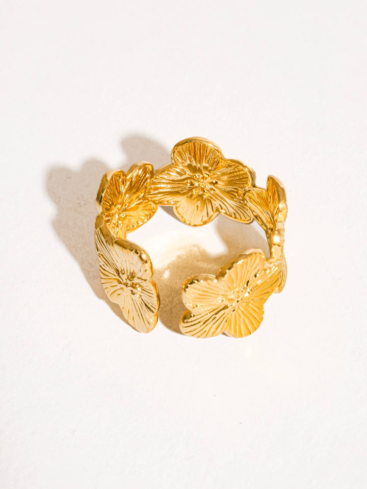 Josée 18K Gold Non-Tarnish Flower Ring: Yellow Gold