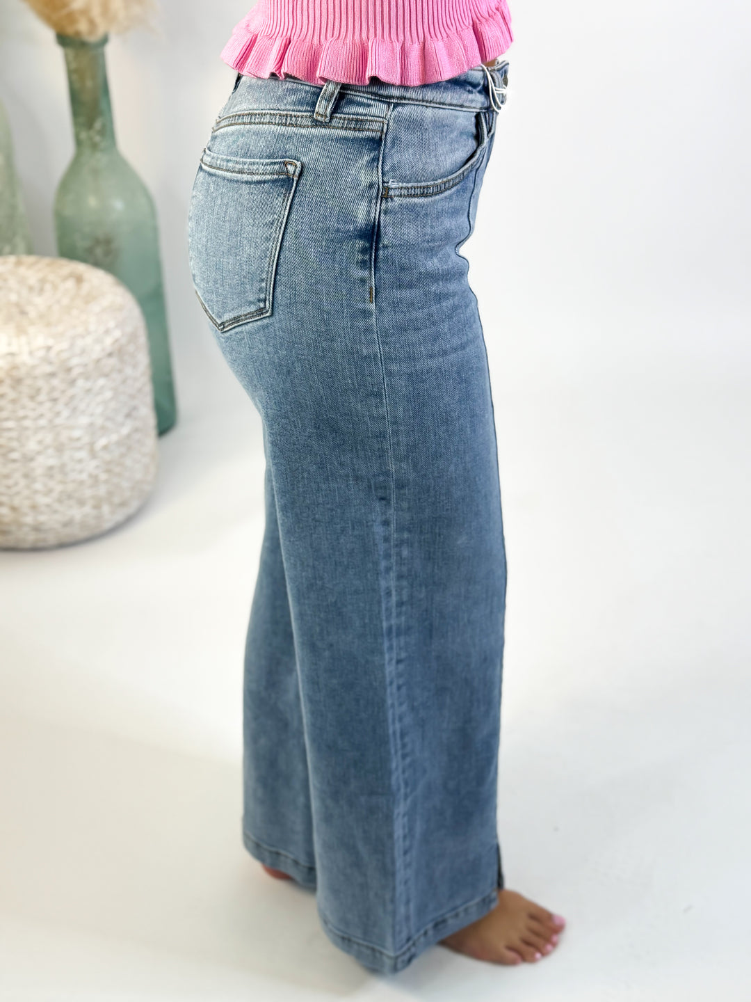 Vervet Olivia - Mid-Rise Wide Leg Jeans with Vertical Seam & Front Slit