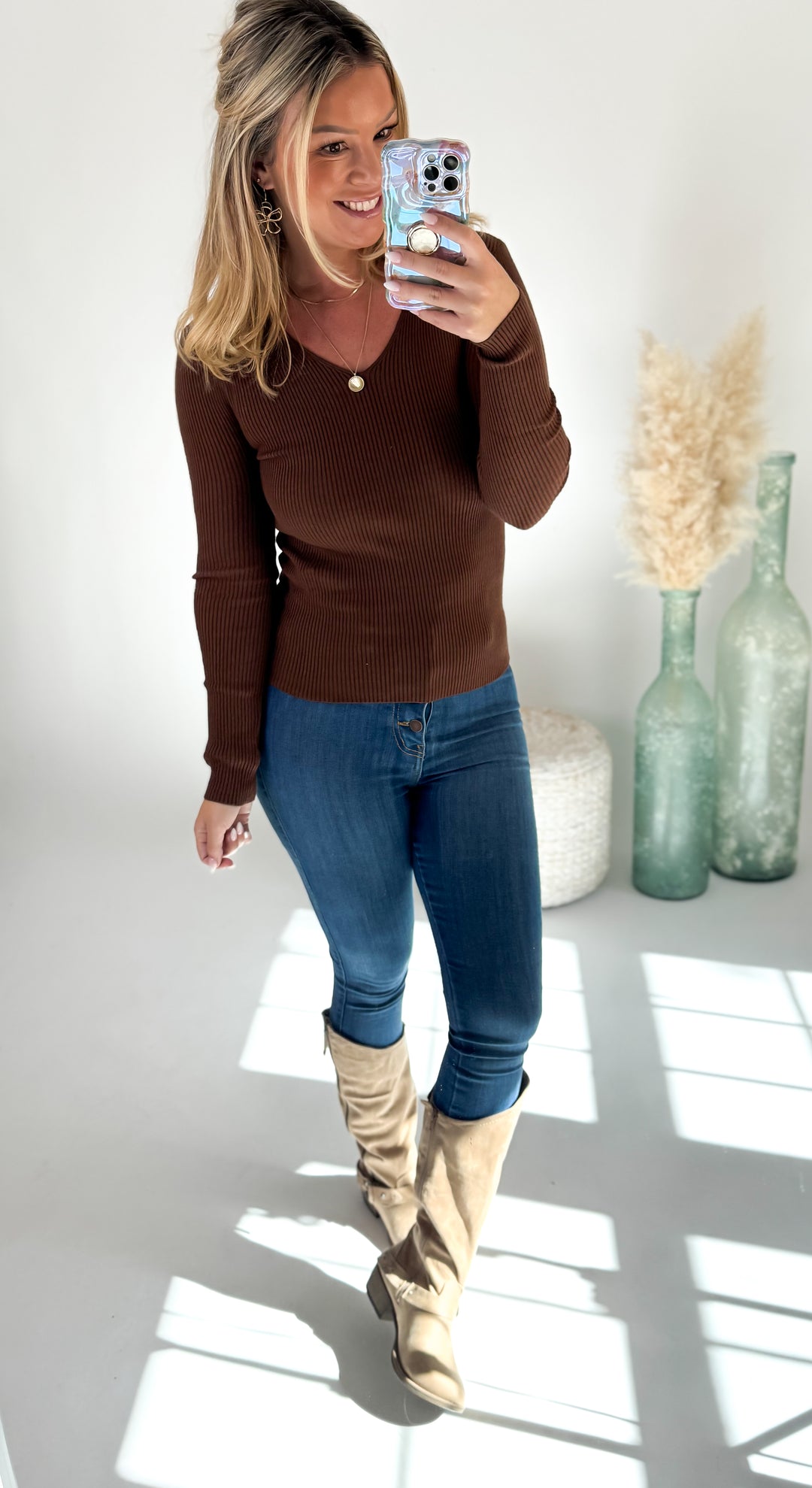 ⭐Door Buster⭐ Essential Ribbed V-Neck