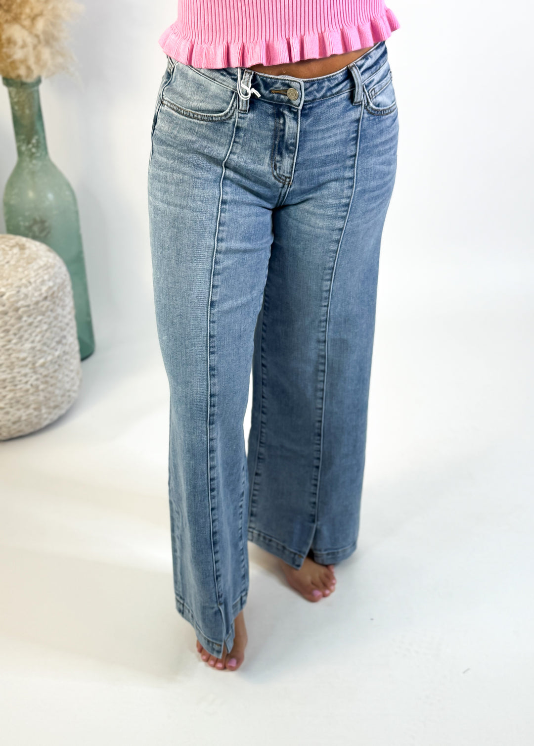 Vervet Olivia - Mid-Rise Wide Leg Jeans with Vertical Seam & Front Slit