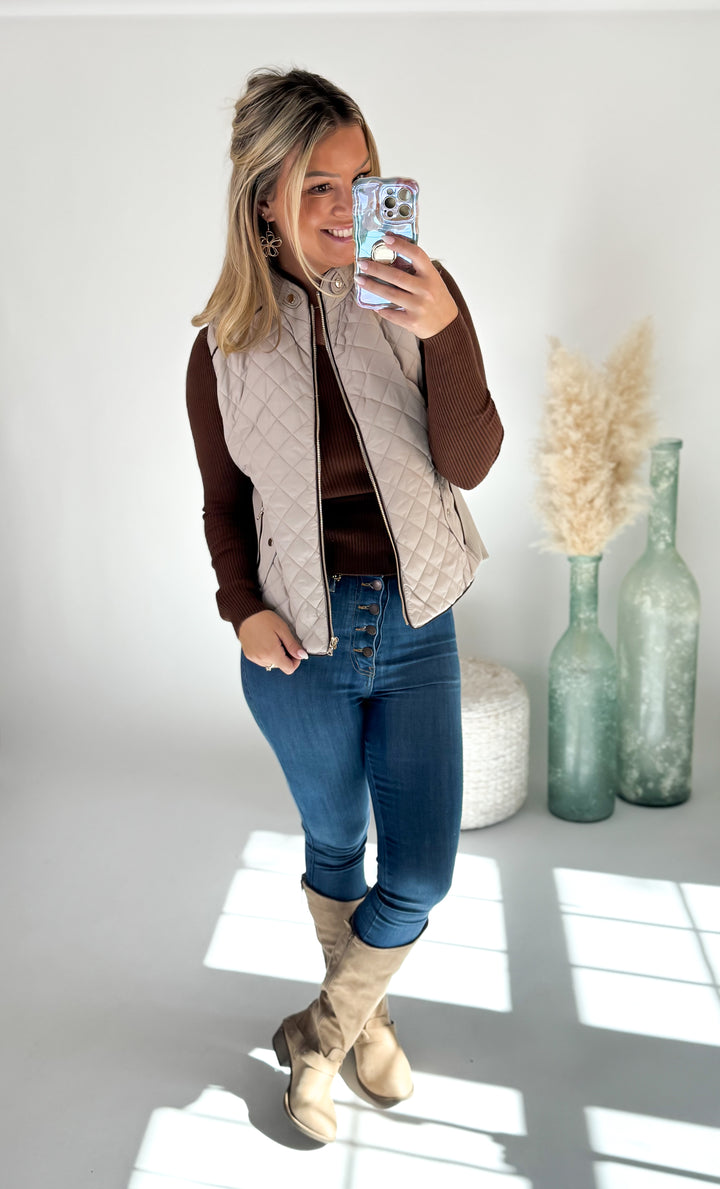 ⭐Door Buster⭐ The Cozy Chic Quilted Vest