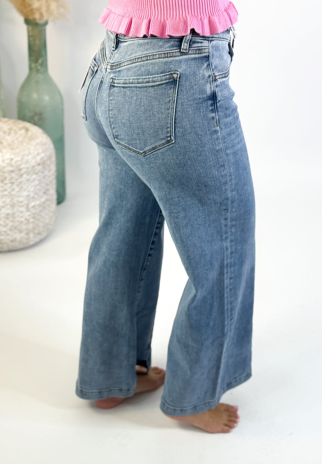 Vervet Olivia - Mid-Rise Wide Leg Jeans with Vertical Seam & Front Slit