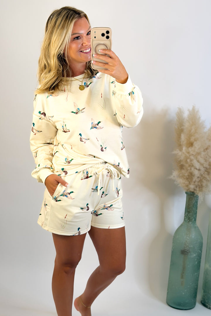 Duck Season Lounge Set