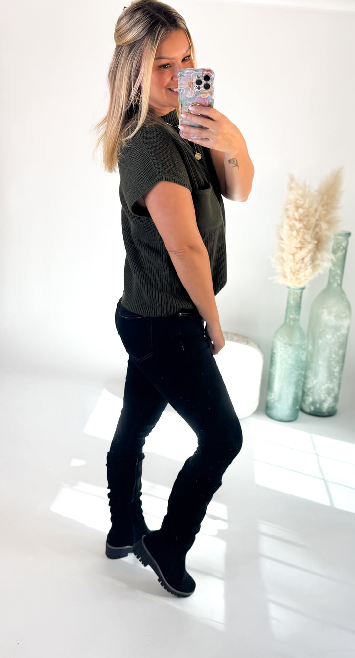 ⭐Door Buster⭐ Mistletoe Mock Neck Sweater Evergreen