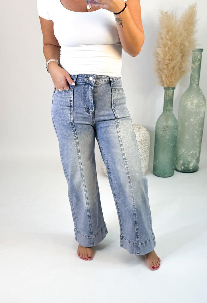 Skyline Seam Wide Leg Jeans