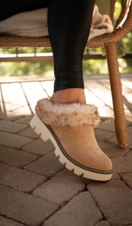 Very G Mahika Fur Lined Clog - Light Taupe